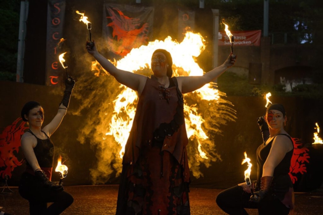 Feuershow Societas Draconis - Buergerparkfest Saarbrücken