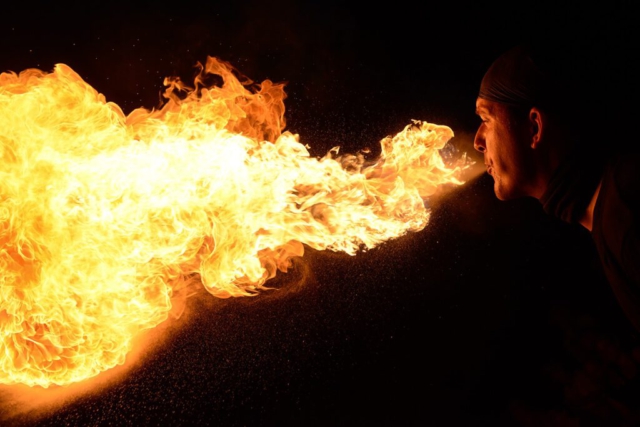 Feuershow Societas Draconis Feuerspucker - Buergerparkfest Saarbrücken