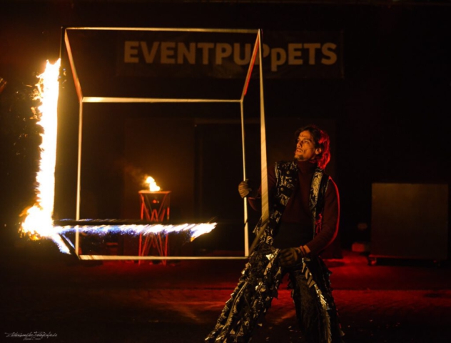 Eventpuppets Feuershow - Weihnachtsmarkt St. Wendel - Zeitenwandler-Fotografie Saarbrücken