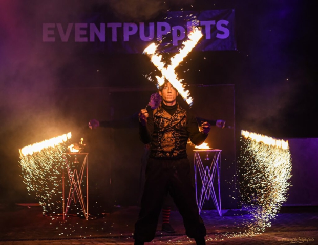 Eventpuppets Feuershow - Weihnachtsmarkt St. Wendel - Zeitenwandler-Fotografie Saarbrücken