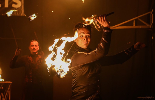 Eventpuppets Feuershow - Weihnachtsmarkt St. Wendel - Zeitenwandler-Fotografie Saarbrücken