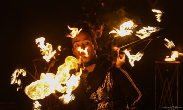 Eventpuppets Feuershow - Weihnachtsmarkt St. Wendel - Zeitenwandler-Fotografie Saarbrücken