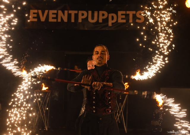 Eventpuppets Feuershow - Weihnachtsmarkt St. Wendel - Zeitenwandler-Fotografie Saarbrücken