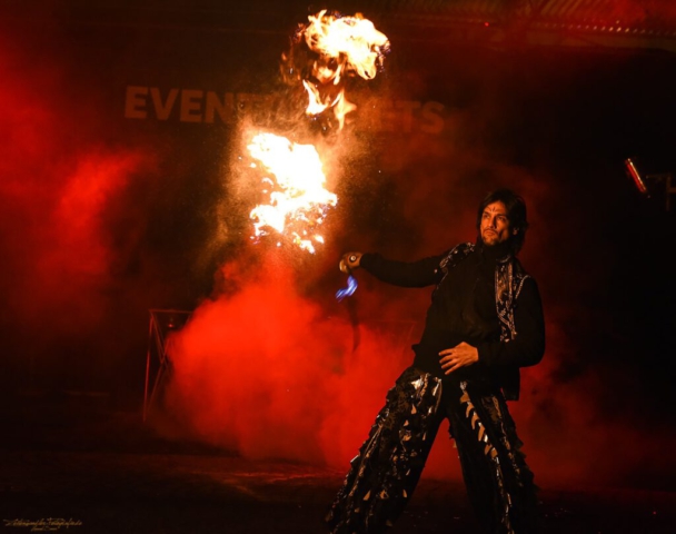 Eventpuppets Feuershow - Weihnachtsmarkt St. Wendel - Zeitenwandler-Fotografie Saarbrücken