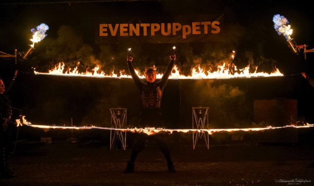 Eventpuppets Feuershow - Weihnachtsmarkt St. Wendel - Zeitenwandler-Fotografie Saarbrücken