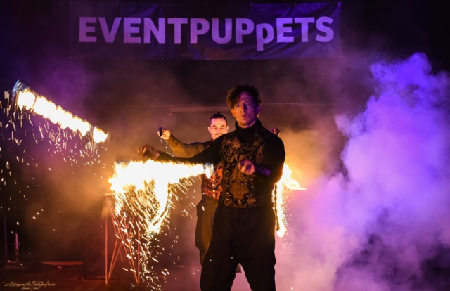 Eventpuppets Feuershow - Weihnachtsmarkt St. Wendel - Zeitenwandler-Fotografie Saarbrücken