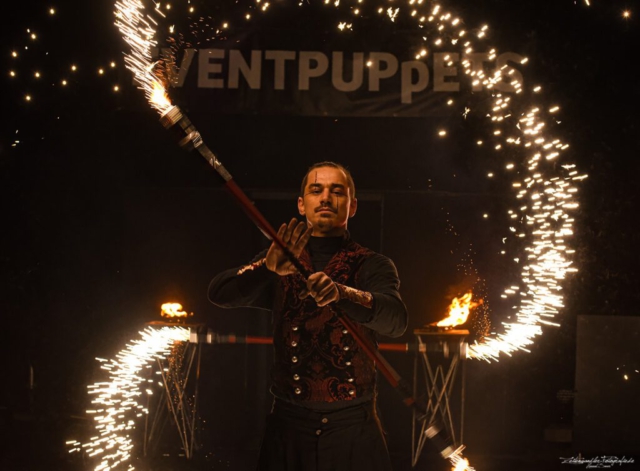 Eventpuppets Feuershow - Weihnachtsmarkt St. Wendel - Zeitenwandler-Fotografie Saarbrücken